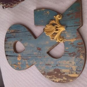 Alphabet Soup Chippy "&" with Emblem